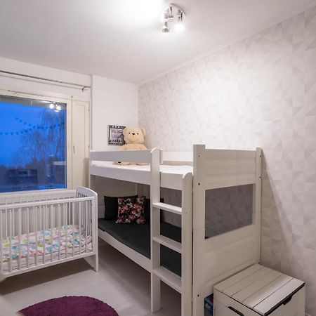 Modern Design W/Balcony, Free Parking,Wifi & A/C Appartement Lappeenranta Buitenkant foto