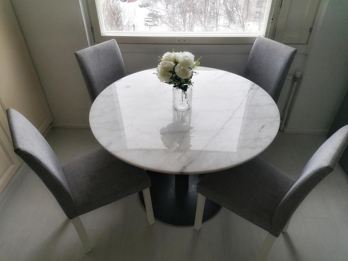 Modern Design W/Balcony, Free Parking,Wifi & A/C Appartement Lappeenranta Buitenkant foto