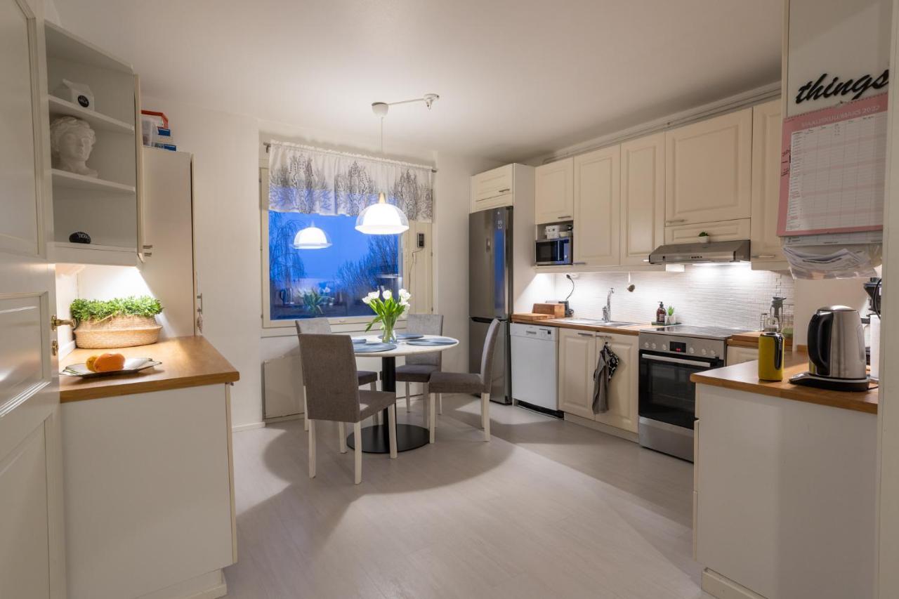 Modern Design W/Balcony, Free Parking,Wifi & A/C Appartement Lappeenranta Buitenkant foto