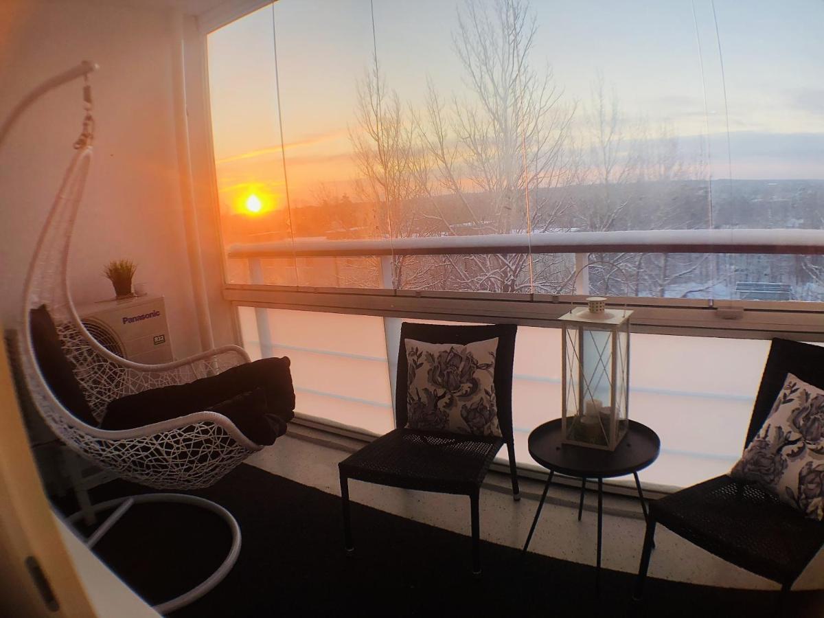 Modern Design W/Balcony, Free Parking,Wifi & A/C Appartement Lappeenranta Buitenkant foto